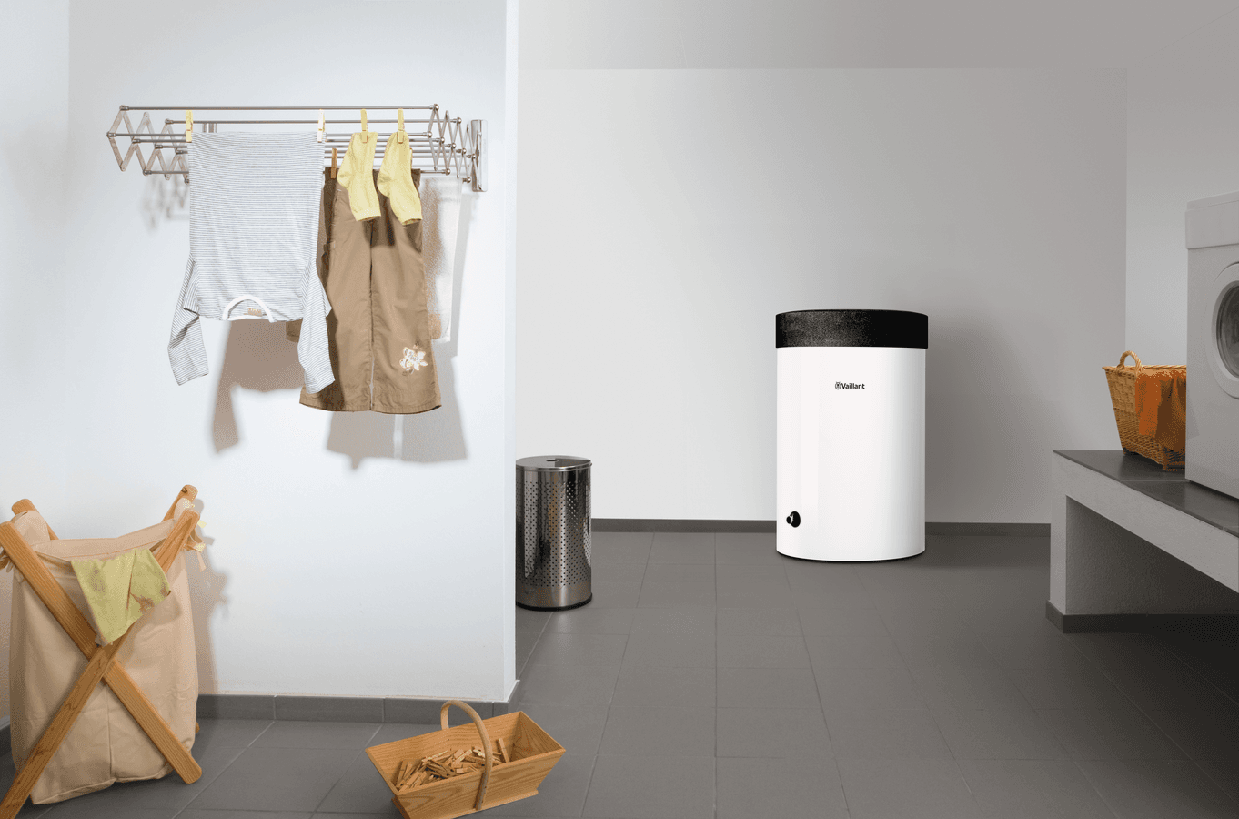 [AI-based media content] uniSTOR exclusive 120 - 200l scene view