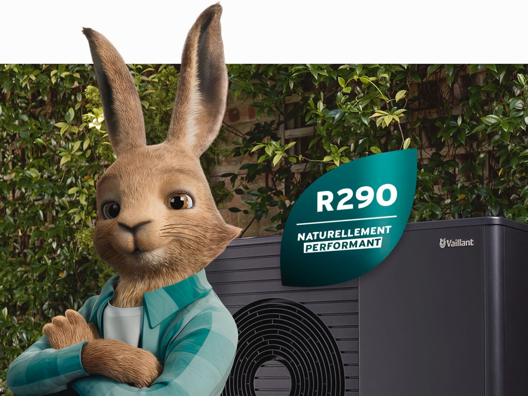 Znak naturalnego czynnika chłodniczego R290 na tle pompy ciepła aroTHERM plus.